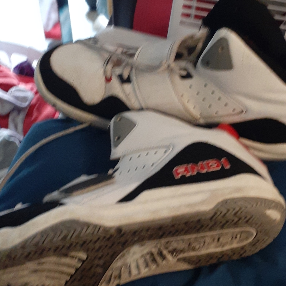 Men's  8 AND1 high tops